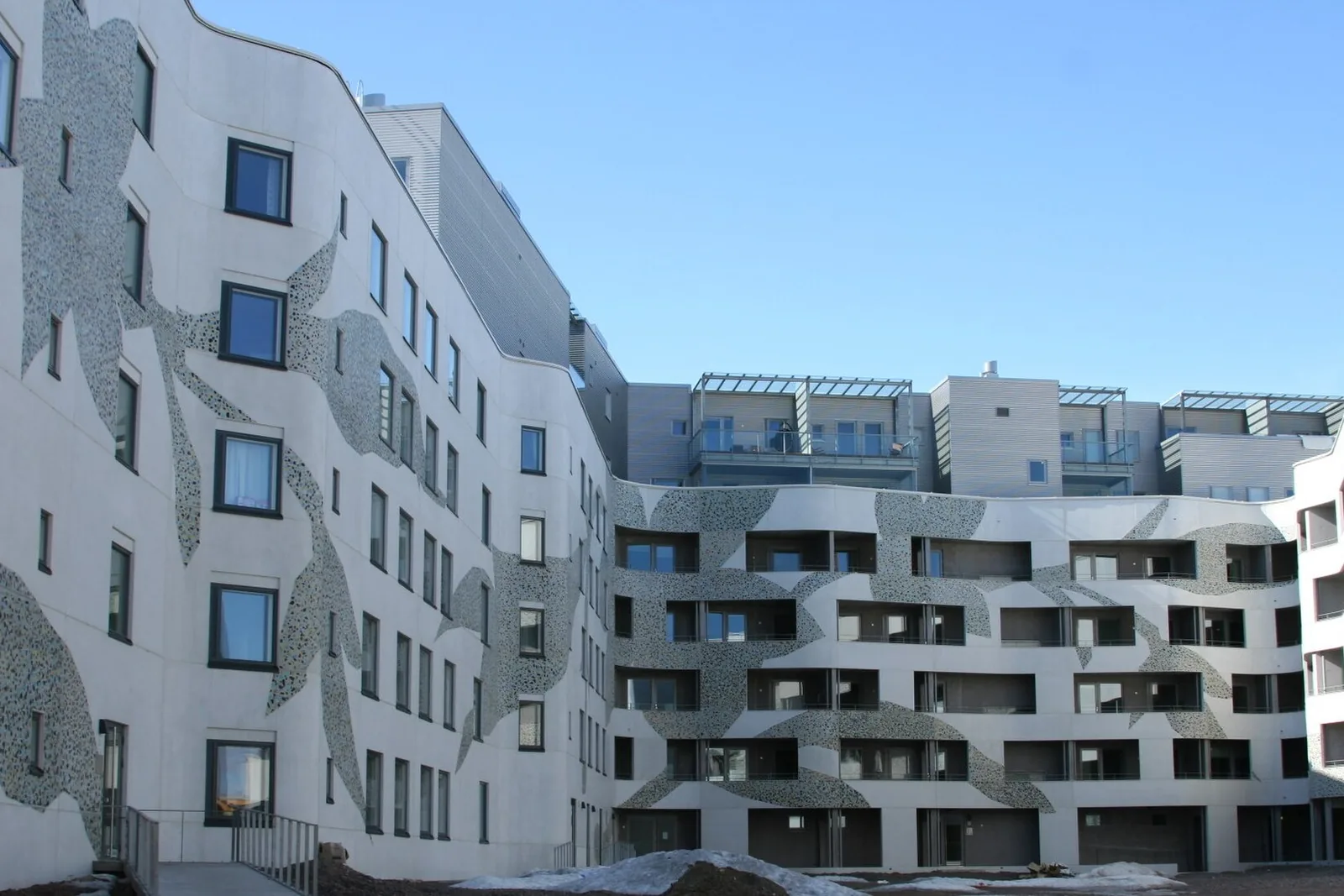 Arabianrannan asuinkortteli ja sisäpiha Helsingin Toukolassa